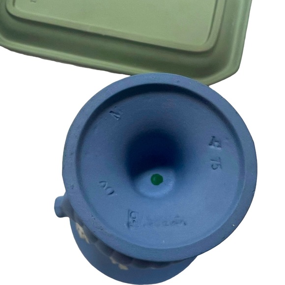 Wedgewood bundle four pieces total no chips or cracks black blue sage 1970s ? - Picture 7 of 9